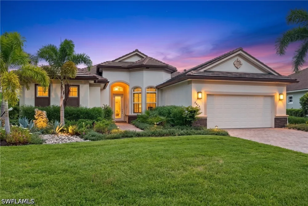 Spinner Cove Lane Naples, FL 34120