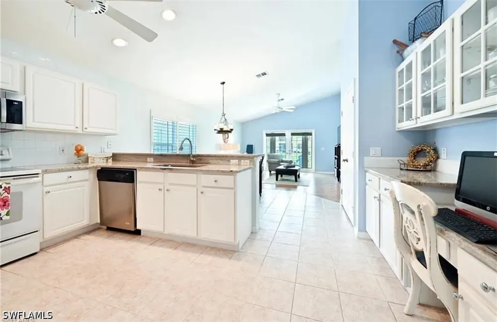 Hollow Brook Circle Naples, FL 34119
