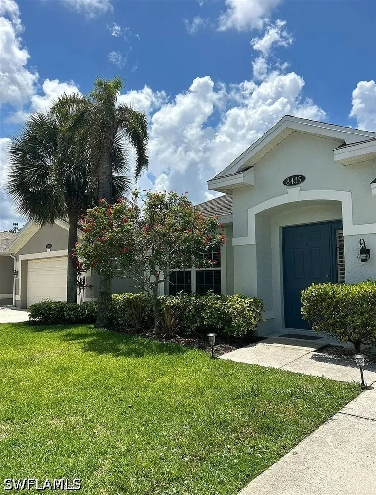 Hollow Brook Circle Naples, FL 34119