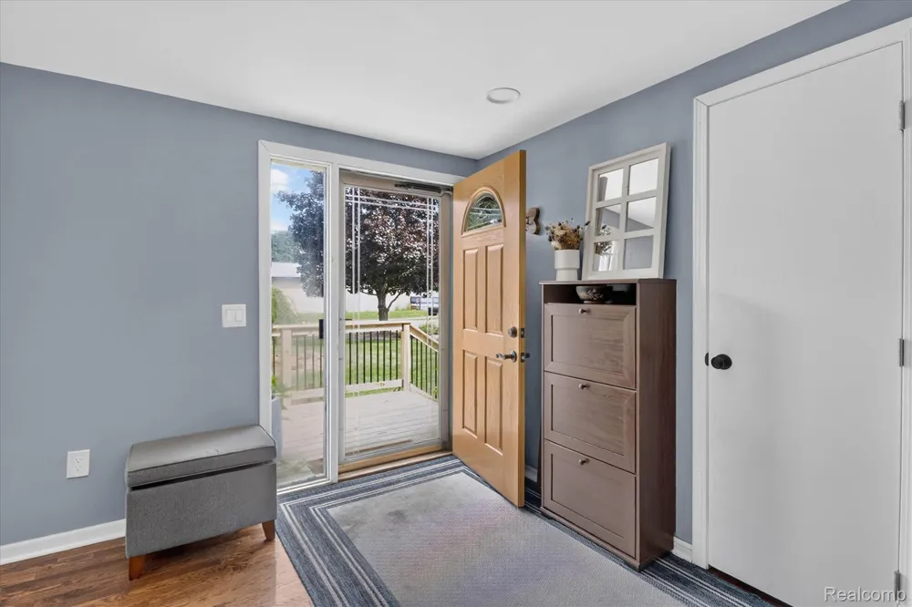 103 W Sherman Street Holly Village, MI 48442