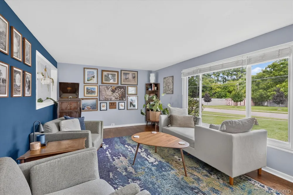 103 W Sherman Street Holly Village, MI 48442