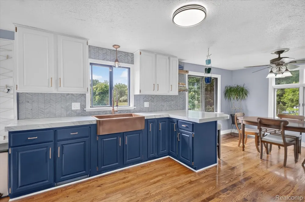 103 W Sherman Street Holly Village, MI 48442