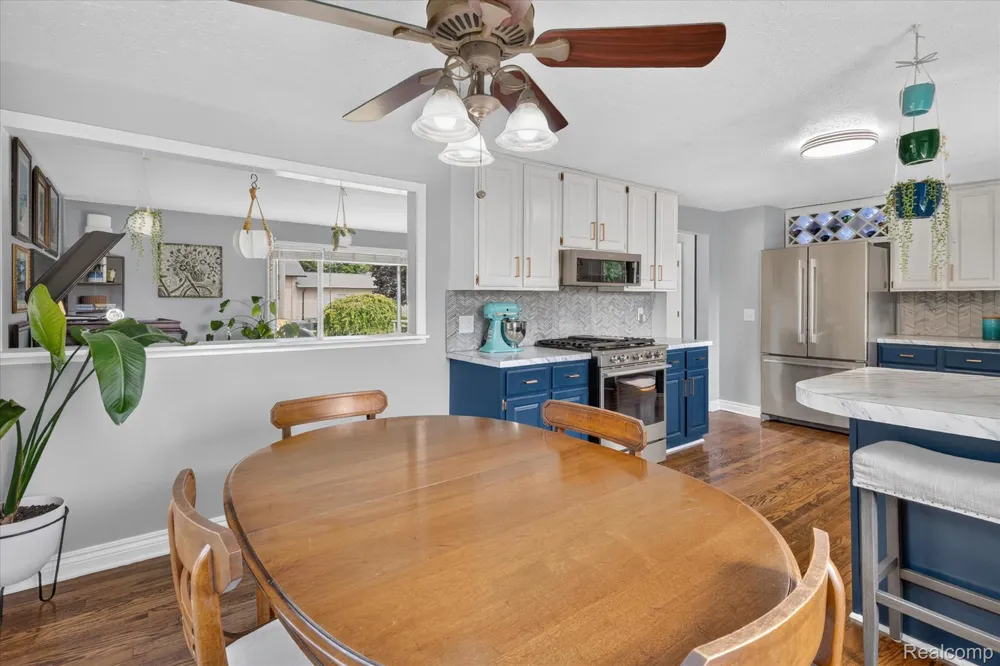 103 W Sherman Street Holly Village, MI 48442