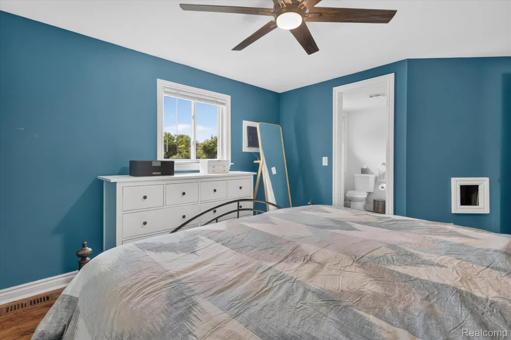 103 W Sherman Street Holly Village, MI 48442