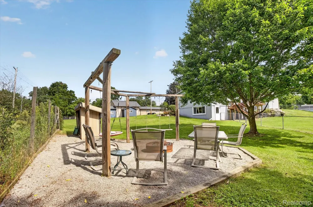 103 W Sherman Street Holly Village, MI 48442