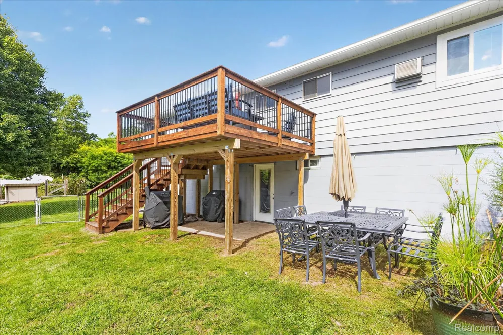 103 W Sherman Street Holly Village, MI 48442
