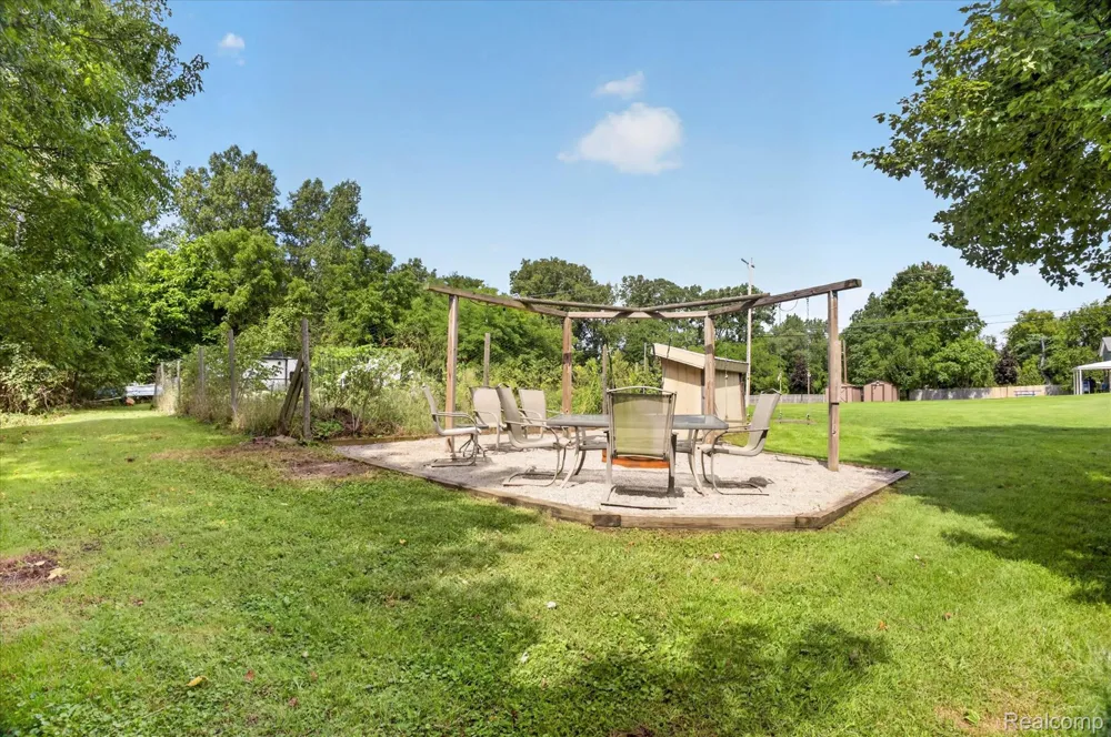 103 W Sherman Street Holly Village, MI 48442