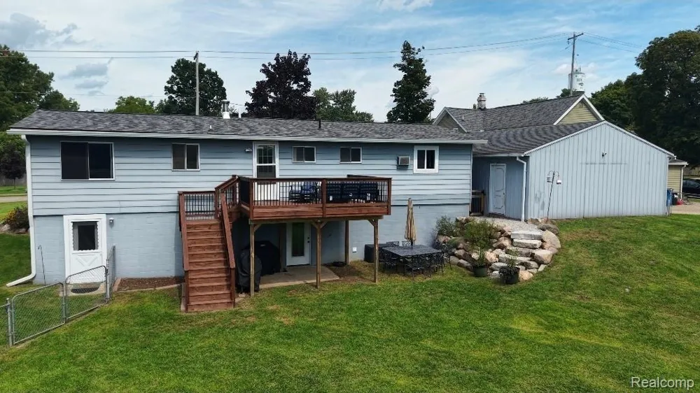 103 W Sherman Street Holly Village, MI 48442