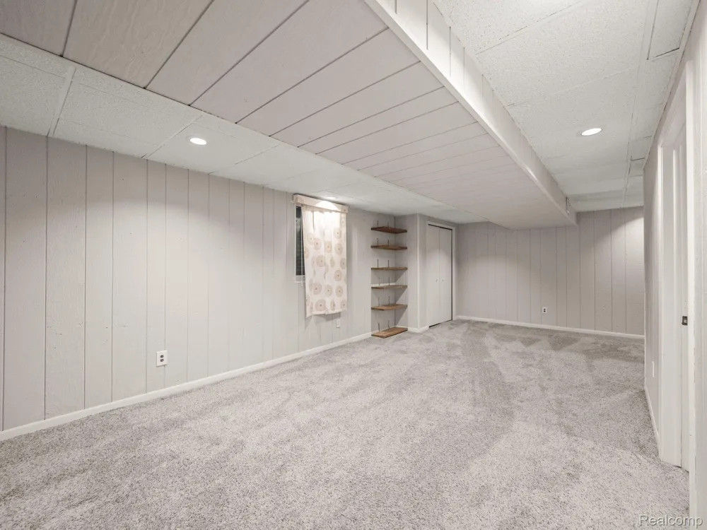 1428 CRESCENT LANE Rochester Hills City, MI 48306