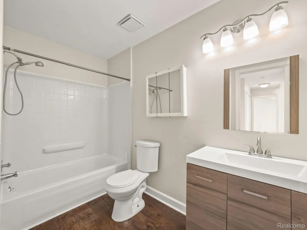 1428 CRESCENT LANE Rochester Hills City, MI 48306
