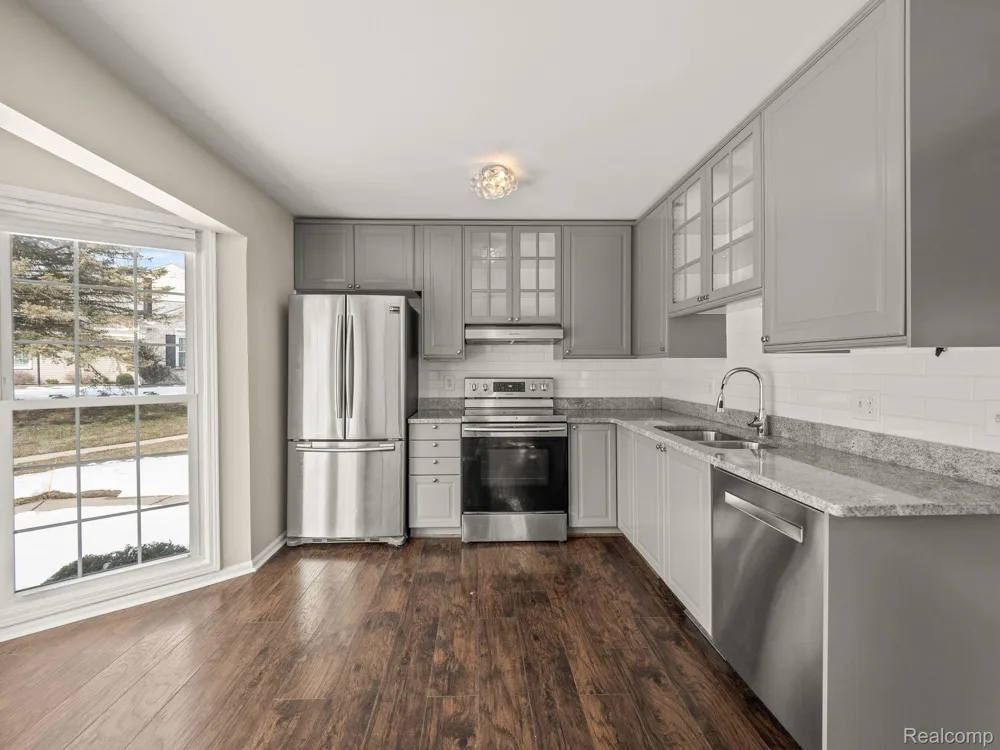 1428 CRESCENT LANE Rochester Hills City, MI 48306