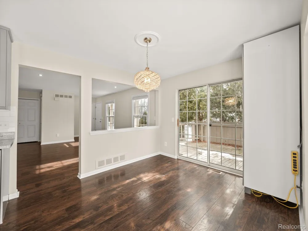 1428 CRESCENT LANE Rochester Hills City, MI 48306