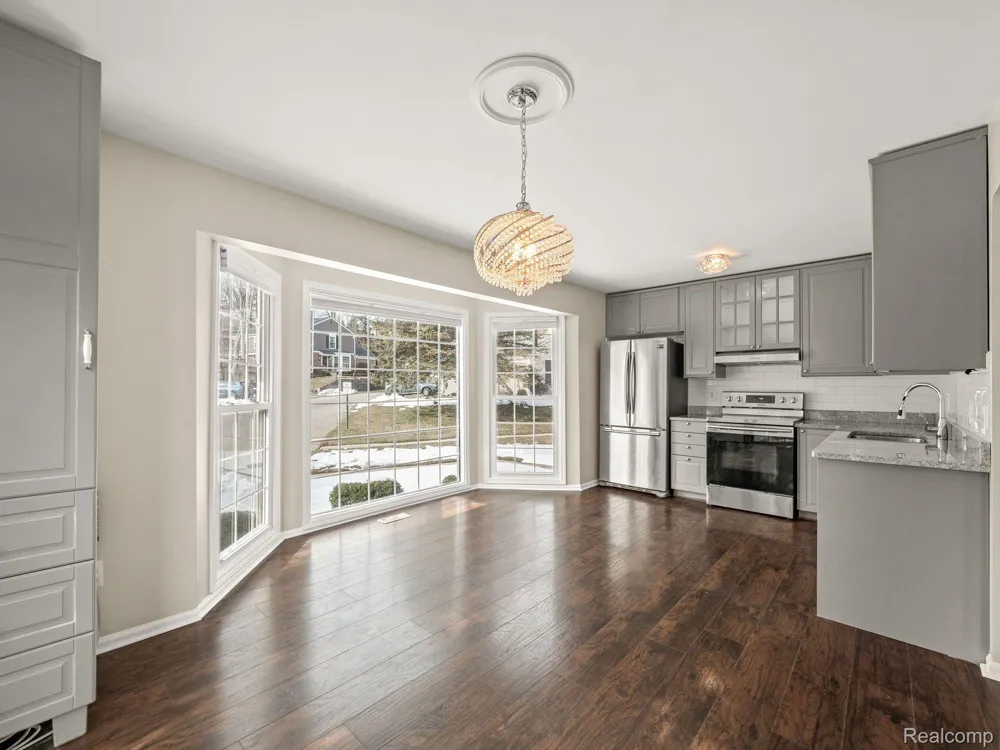 1428 CRESCENT LANE Rochester Hills City, MI 48306