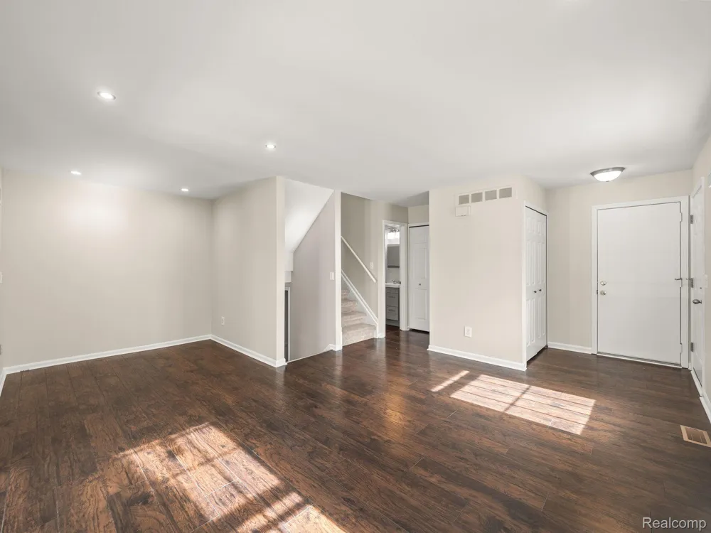 1428 CRESCENT LANE Rochester Hills City, MI 48306