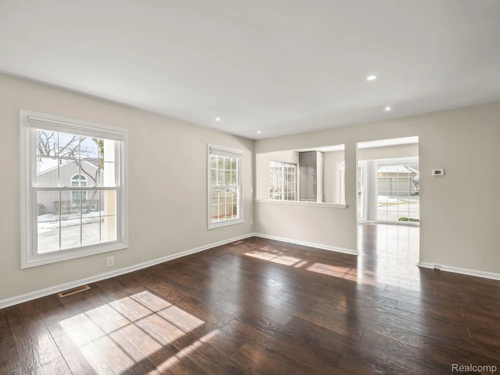1428 CRESCENT LANE Rochester Hills City, MI 48306