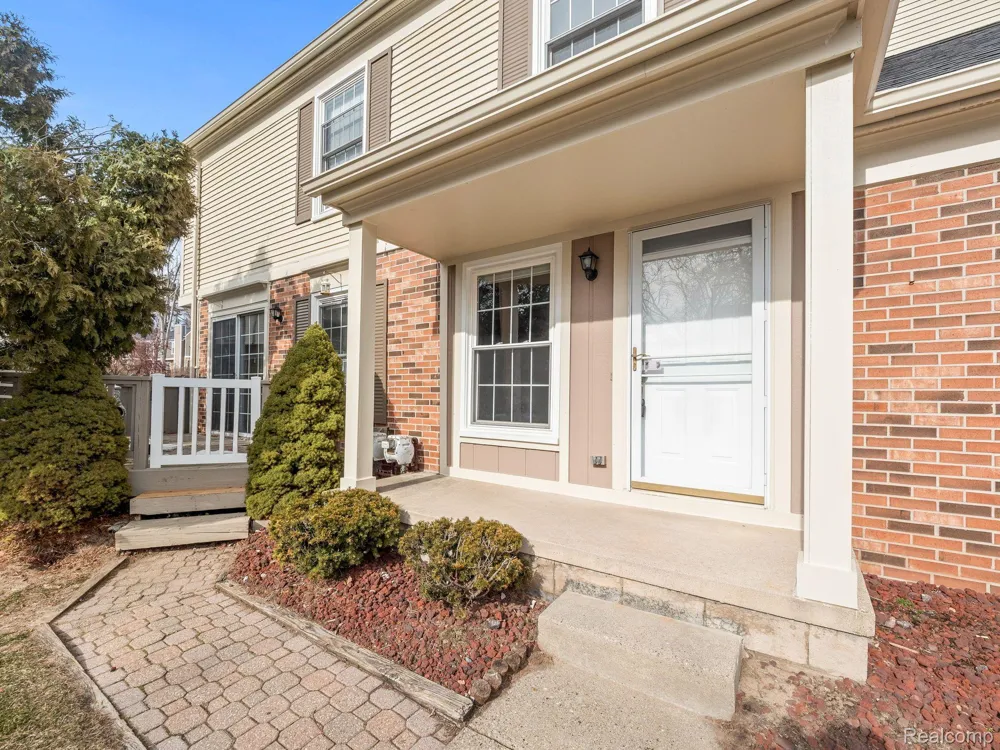 1428 CRESCENT LANE Rochester Hills City, MI 48306