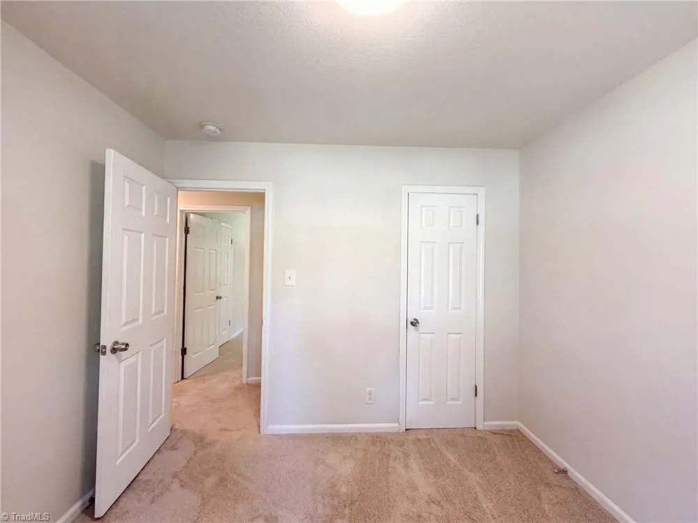 4154 Edgeware Road Winston-Salem, NC 27106