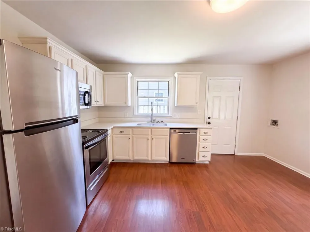 4154 Edgeware Road Winston-Salem, NC 27106