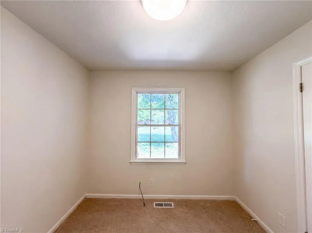 4154 Edgeware Road Winston-Salem, NC 27106