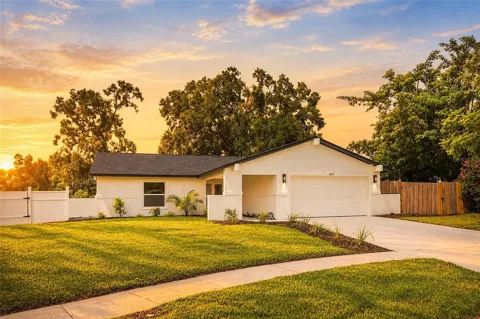 607 WILLOW COURT