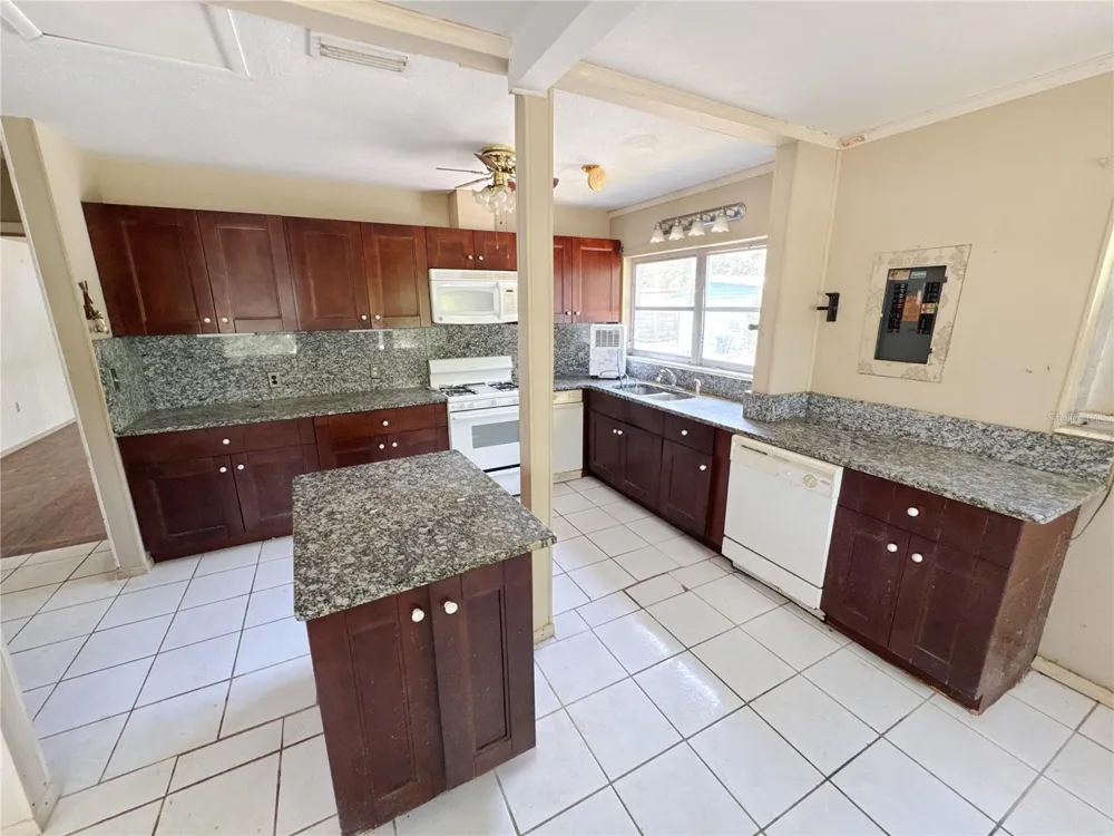 4103 BRAZILNUT AVENUE Sarasota, FL 34234