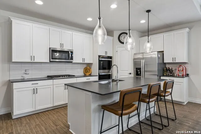 2225 Steerhead Trl New Braunfels, TX 78132