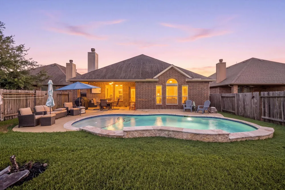 4306 Fenetre Forest Street Katy, TX 77493