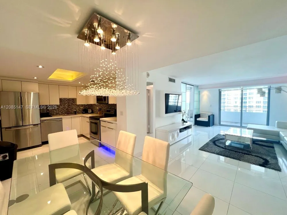 5555 Collins Ave #9Y Miami Beach, FL 33140