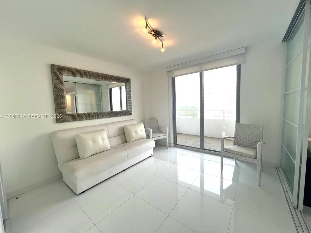 5555 Collins Ave #9Y Miami Beach, FL 33140