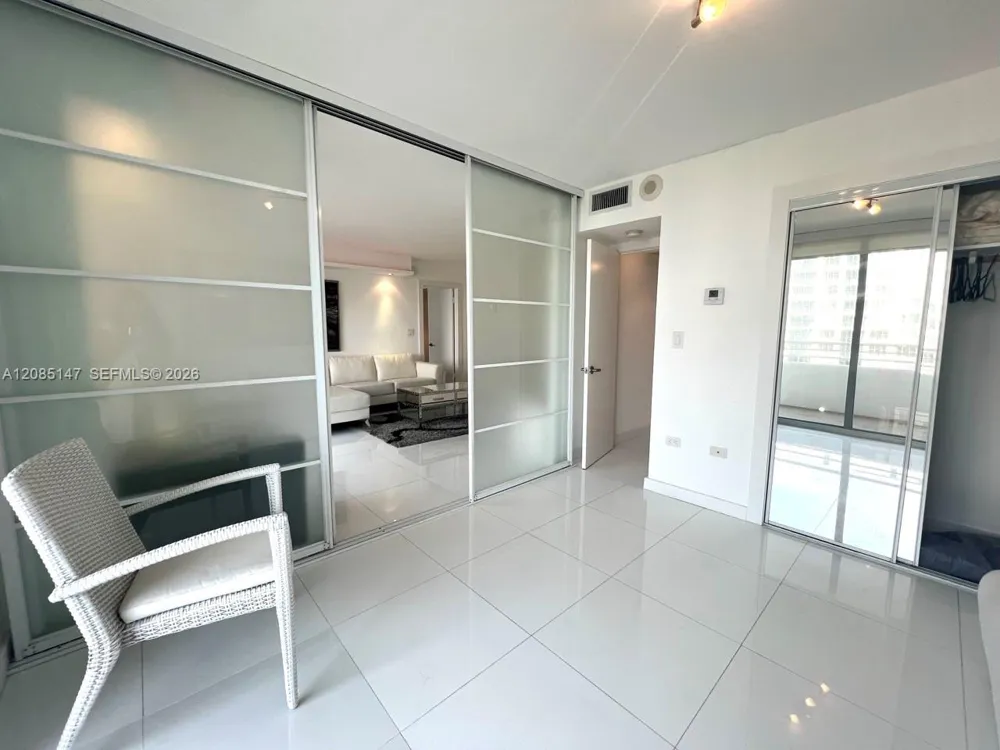 5555 Collins Ave #9Y Miami Beach, FL 33140
