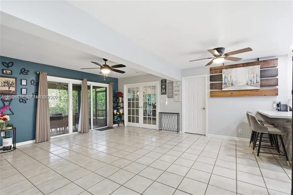 341 SW 54th Ave Plantation, FL 33317