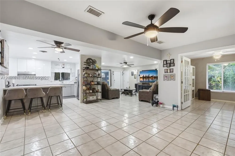 341 SW 54th Ave Plantation, FL 33317