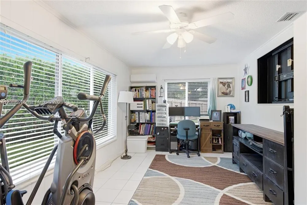341 SW 54th Ave Plantation, FL 33317