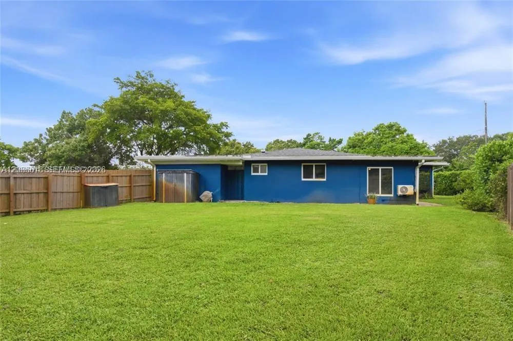 341 SW 54th Ave Plantation, FL 33317