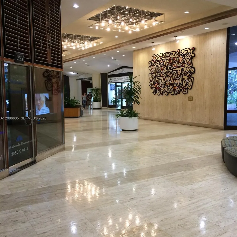 905 Brickell Bay Dr #1029 Miami, FL 33131