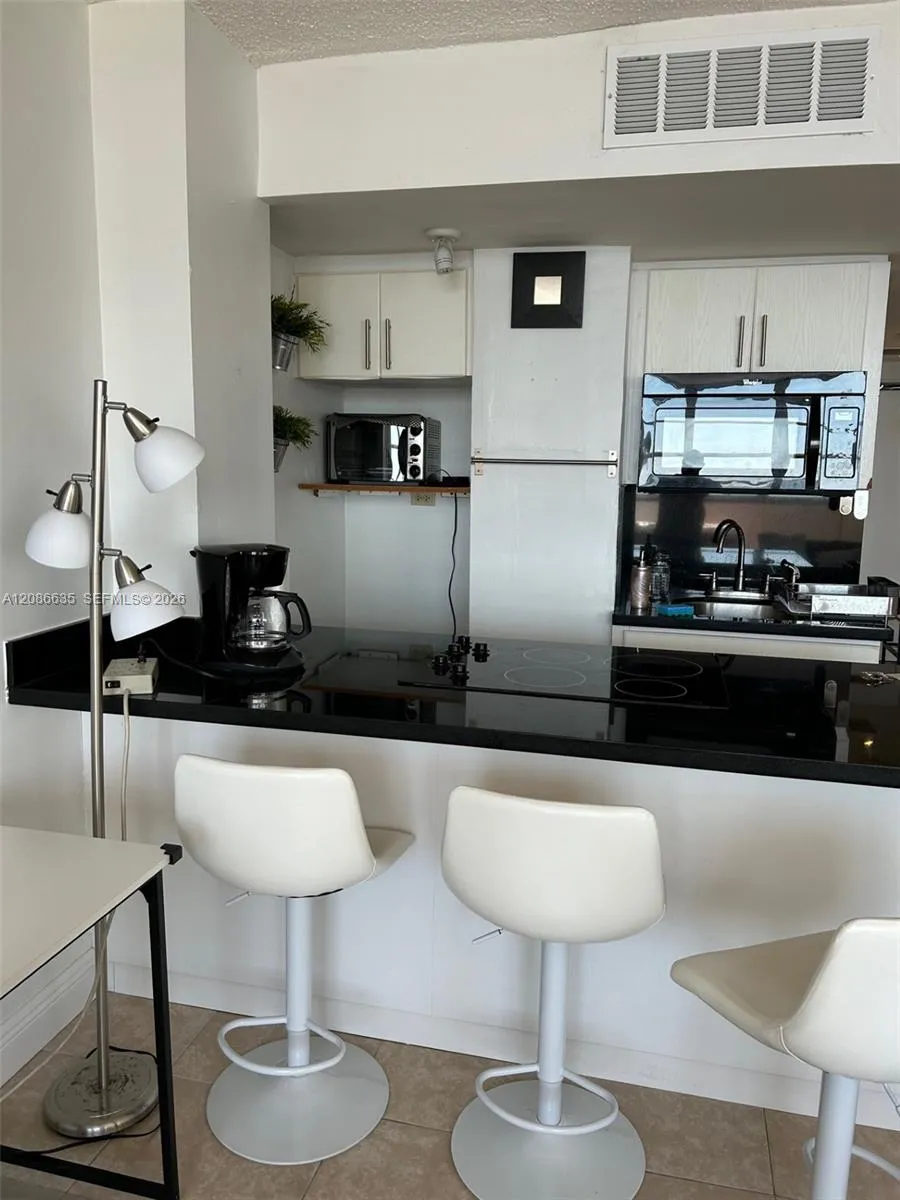 905 Brickell Bay Dr #1029 Miami, FL 33131