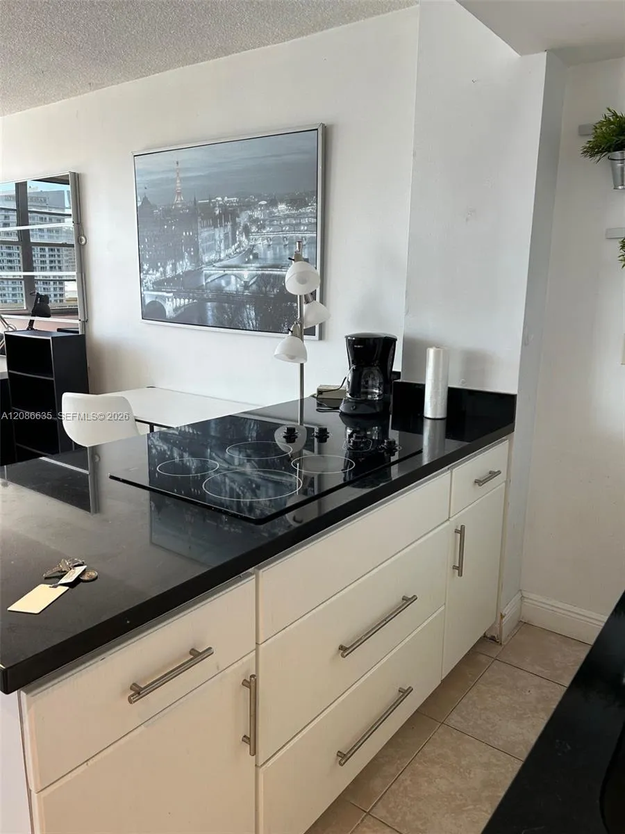 905 Brickell Bay Dr #1029 Miami, FL 33131