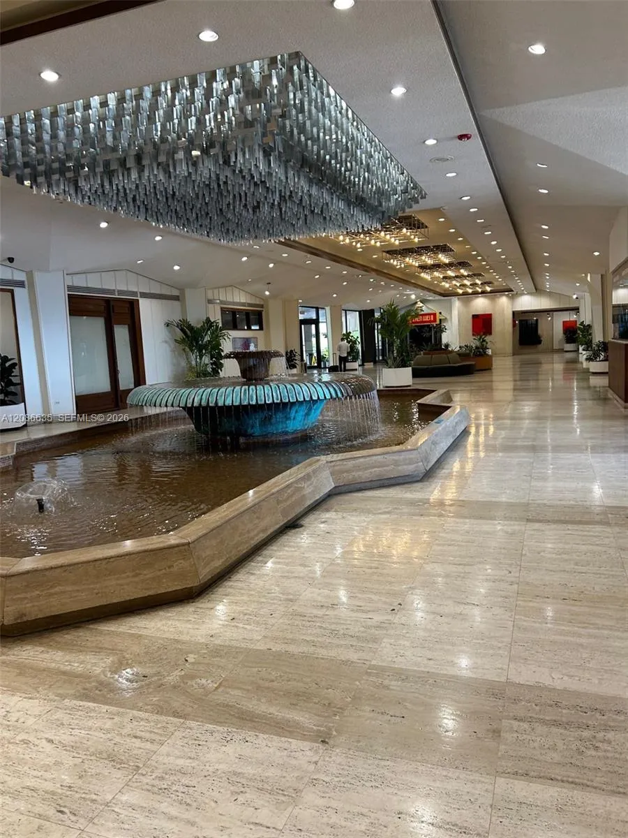 905 Brickell Bay Dr #1029 Miami, FL 33131