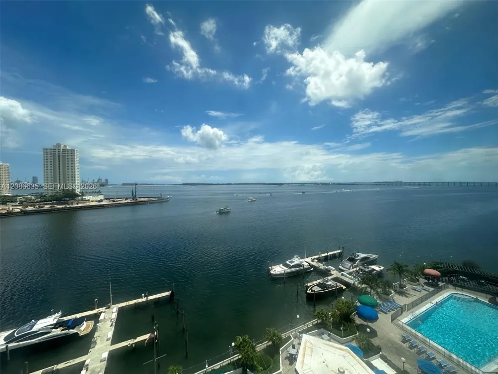 905 Brickell Bay Dr #1029 Miami, FL 33131