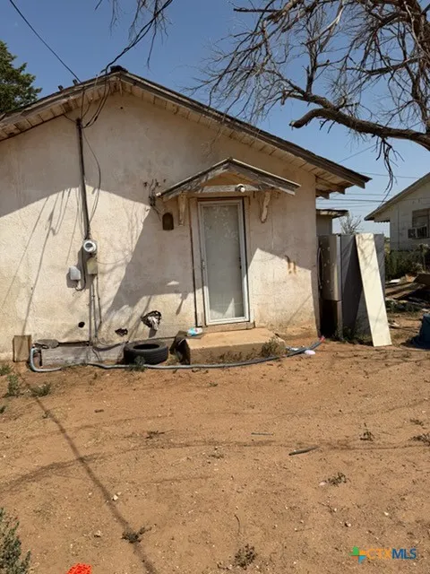 109 E 2nd Abernathy, TX 79311