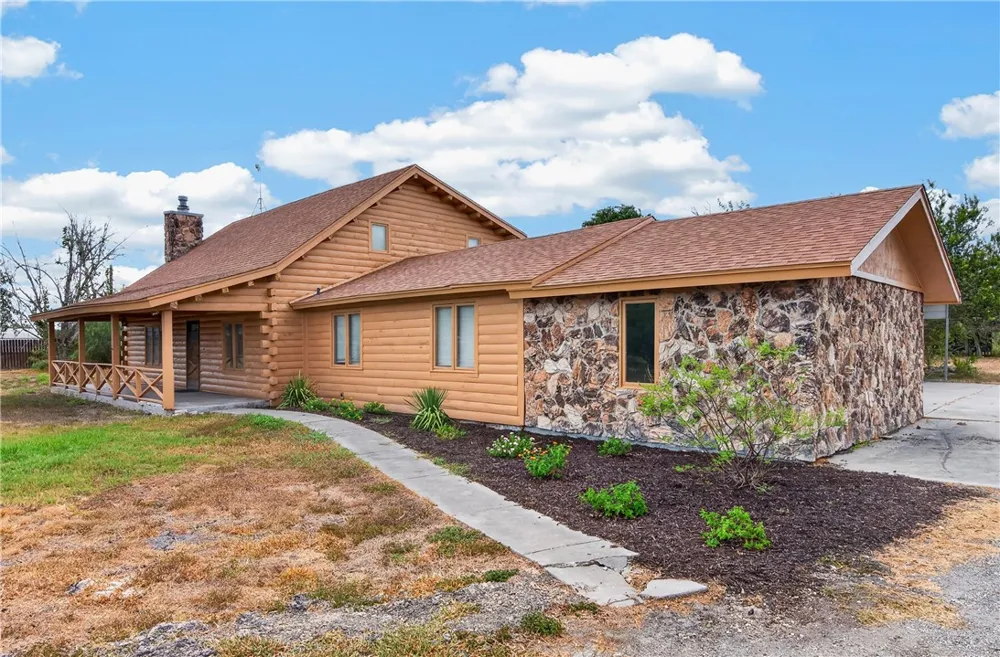 5474 Sunset Robstown, TX 78380