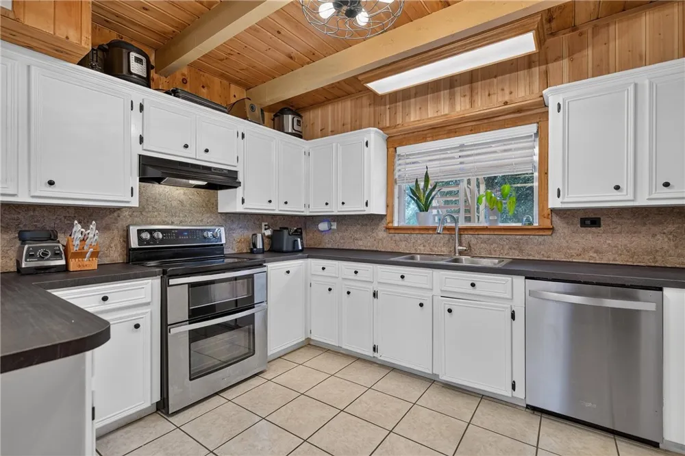 5474 Sunset Robstown, TX 78380