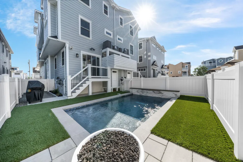 129 79th st Sea Isle City, NJ 08243