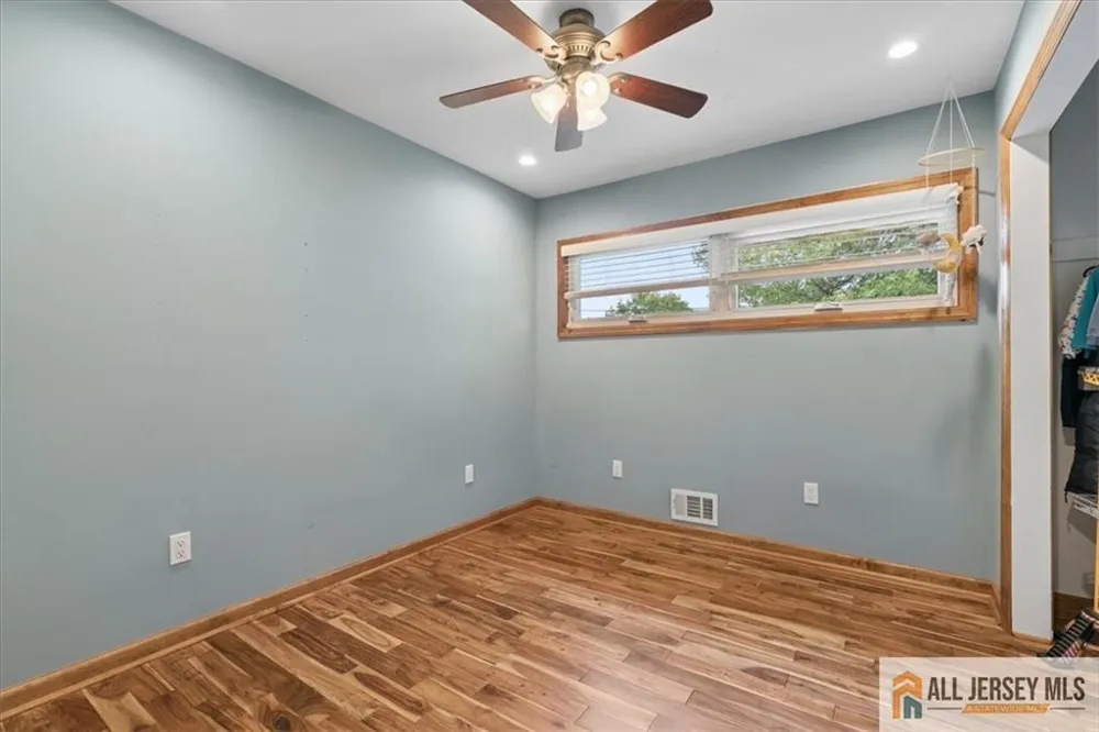 9 Bucknell Road Old Bridge, NJ 08859
