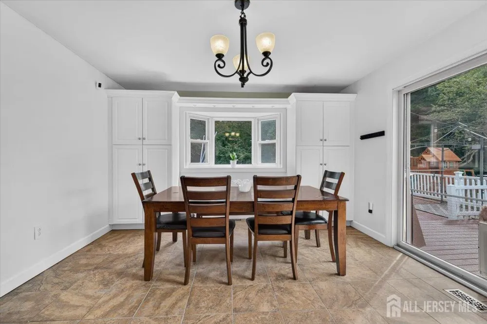 36 Sherwood Avenue East Brunswick, NJ 08816