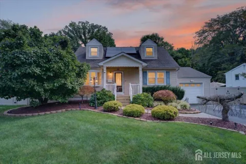 36 Sherwood Avenue