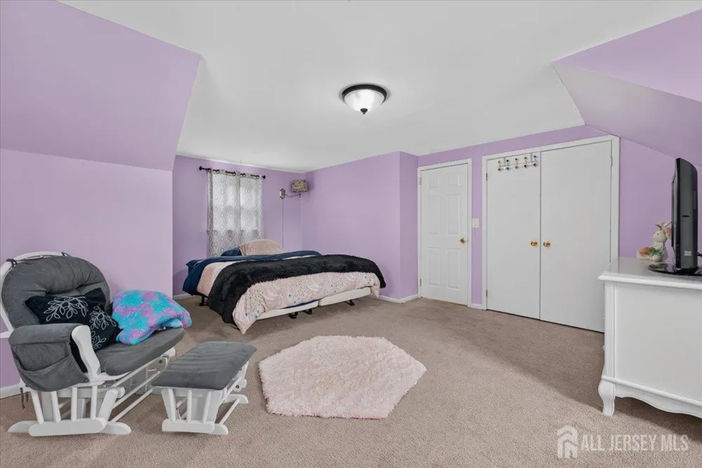36 Sherwood Avenue East Brunswick, NJ 08816