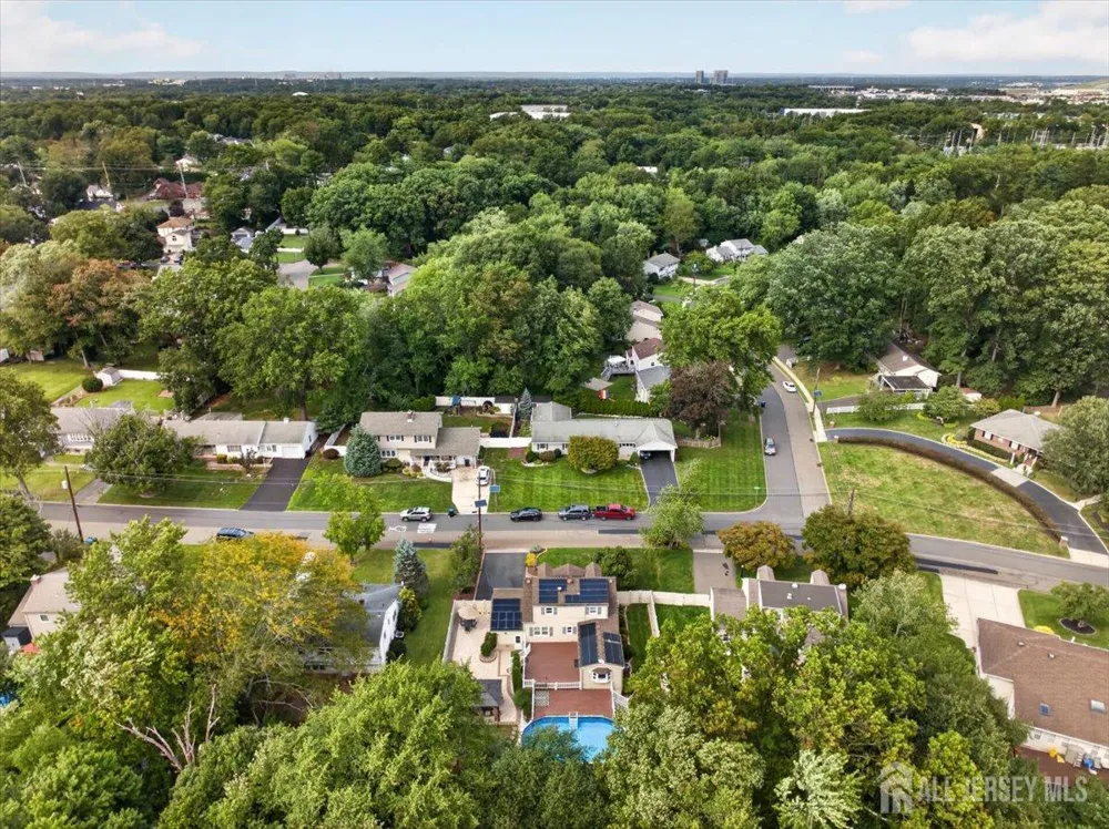 36 Sherwood Avenue East Brunswick, NJ 08816