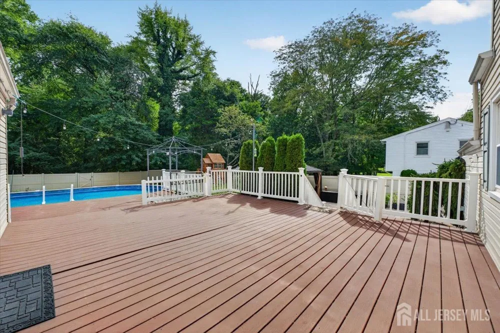 36 Sherwood Avenue East Brunswick, NJ 08816