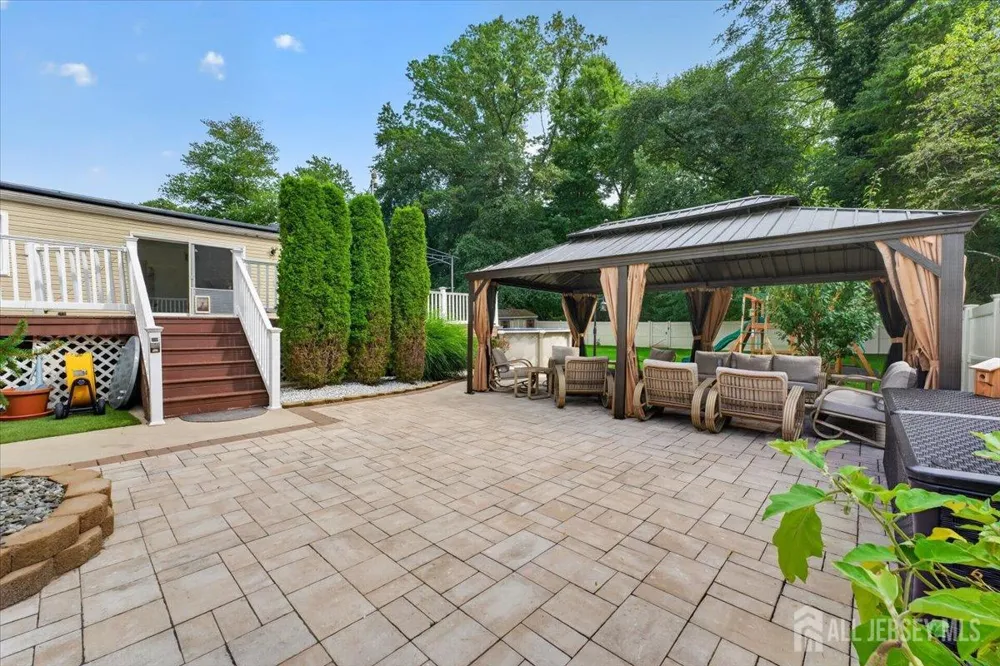 36 Sherwood Avenue East Brunswick, NJ 08816